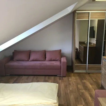 בית אירוח Megi *